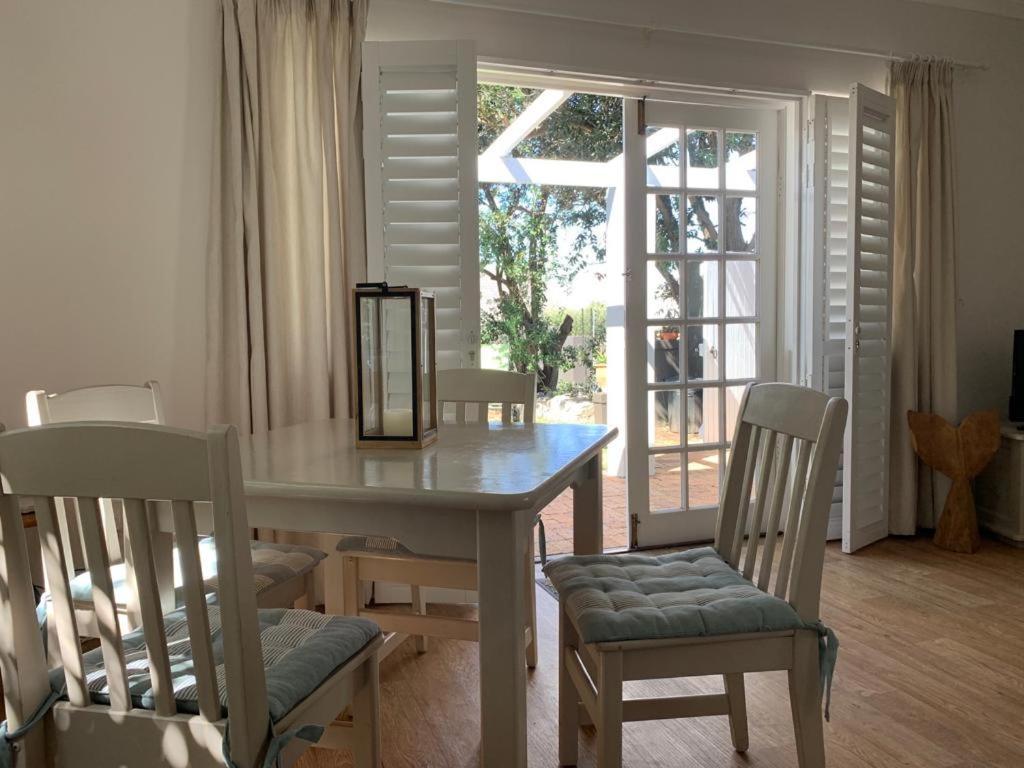 Anchor'S Rest Hotel Херманус Екстериор снимка